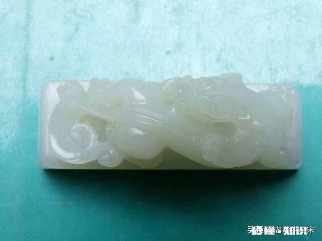 这块是玉吗在上海城隍庙一实店在瑞丽做直播买的