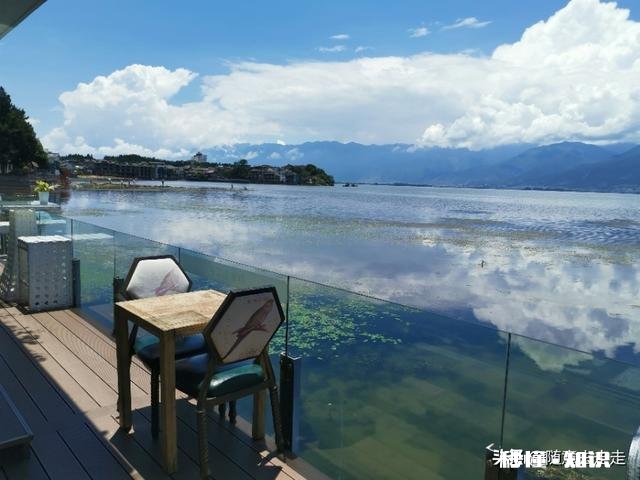 明天 8月20号想去云南丽江玩，这段时间天气预报连续有雨，影响游玩吗