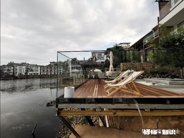 明天 8月20号想去云南丽江玩，这段时间天气预报连续有雨，影响游玩吗