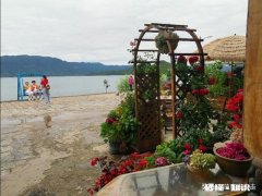 明天 8月20号想去云南丽江玩，这段时间天气预报连续有雨，影响游玩吗