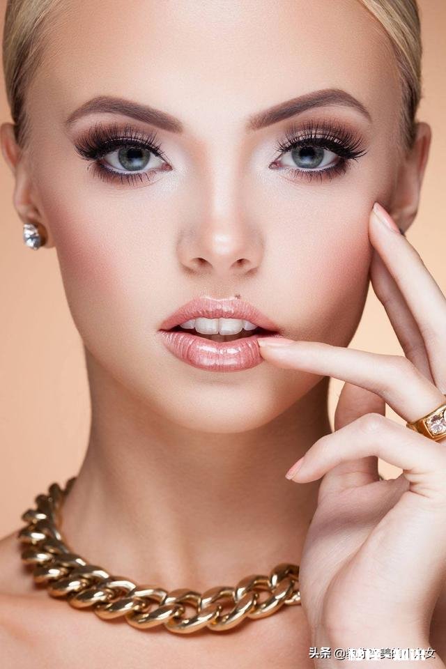 每个人化妆的步骤是不是都不一样