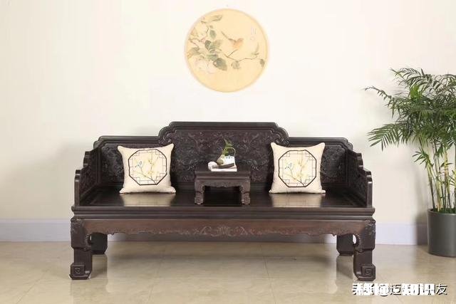 买红木家具到底是选择素面的还是选择雕花的