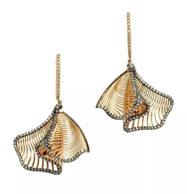 除了章子怡的夸张耳坠,还有哪些配饰最抢戏