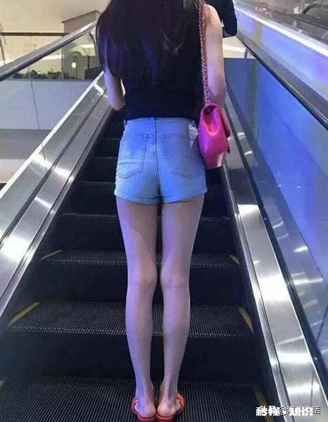 如果在一个路口，遇到了你的前女友，她没看见你，你愿意上前打个招呼吗