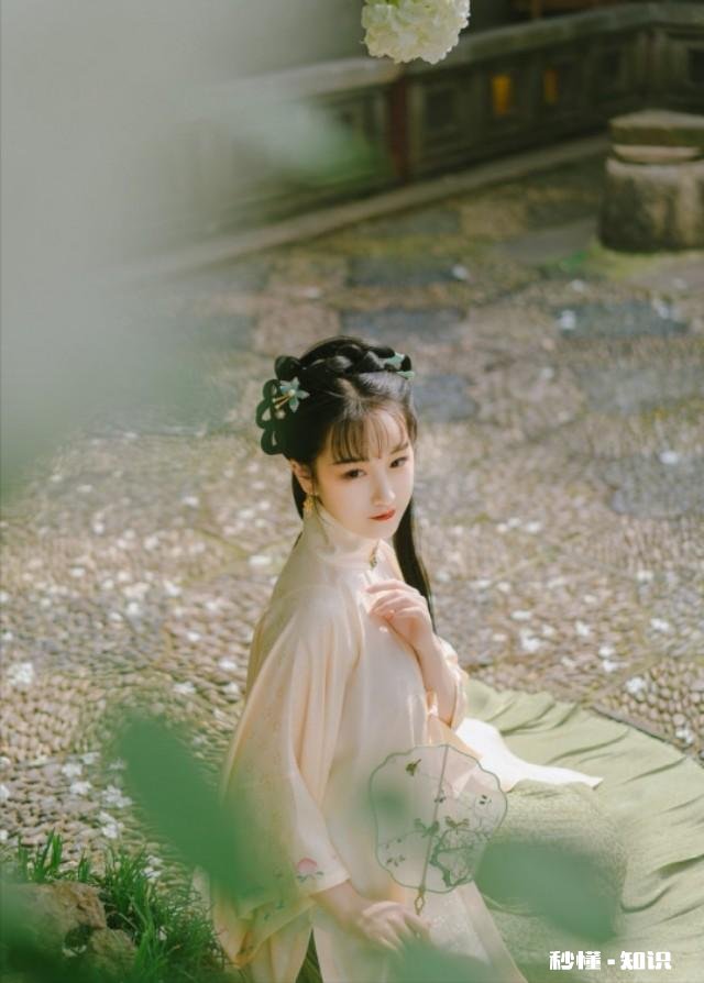 昨天早上得知女朋友意外怀孕了她很焦虑，我该如何缓解她的心情