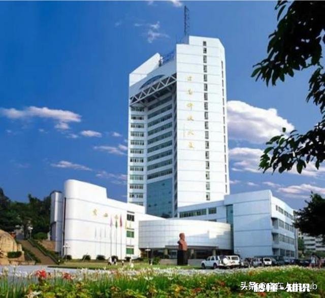 重庆离家更近 燕山大学和重庆邮电大学本科选哪所好，