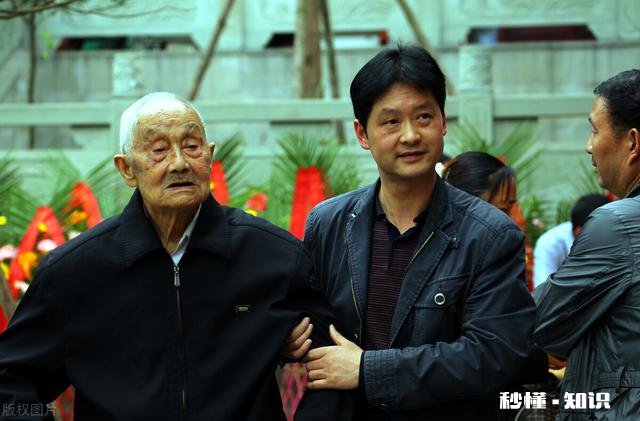 近几年，你的身边是不是多了很多出大祸的亲戚