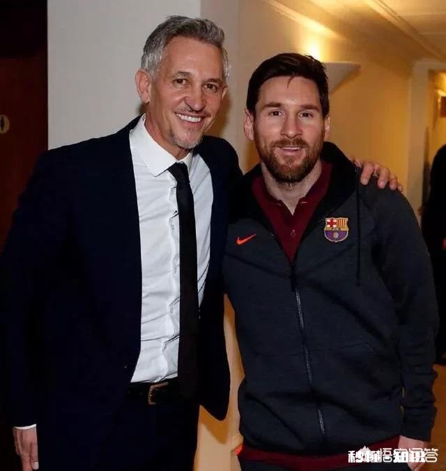 C罗晒飞机上自拍照被莱因克尔指责，对此你怎么看