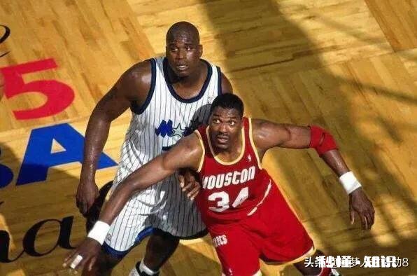 你认为历史上中锋谁才能限制奥尼尔