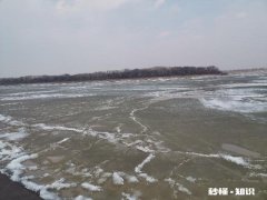 女方父亲年龄比男方父亲小却比男方母亲大该怎么称呼合适