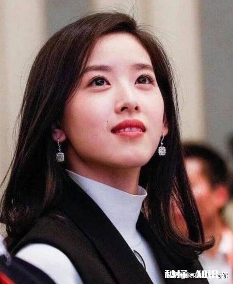 杨超越和章泽天所选择的路你更青睐哪个