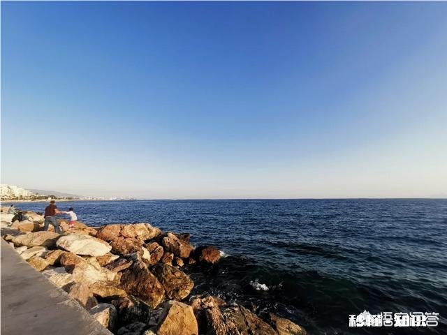 想暑假和老婆去欧洲游，由于假期有限，只能选择报团出游，有什么好推荐