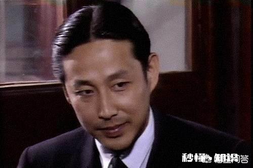 结合小说《围城》，谈谈你对钱钟书“幽默”文风的理解