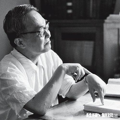 结合小说《围城》，谈谈你对钱钟书“幽默”文风的理解