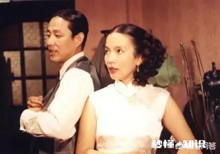 结合小说《围城》，谈谈你对钱钟书“幽默”文风的理解