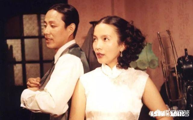 结合小说《围城》，谈谈你对钱钟书“幽默”文风的理解