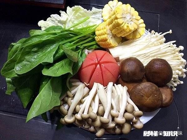 涮肉时应该配些什么菜吃