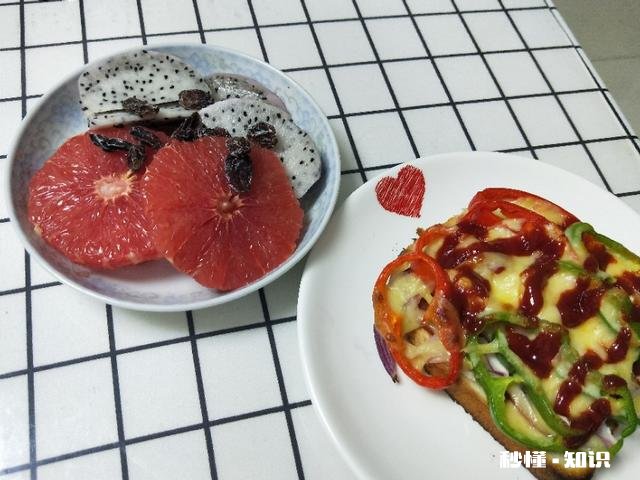 如何用面包做出一份创意早餐