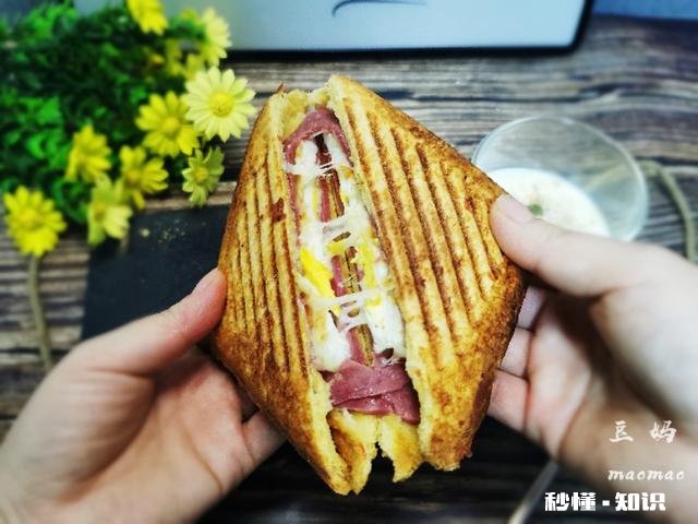 如何用面包做出一份创意早餐