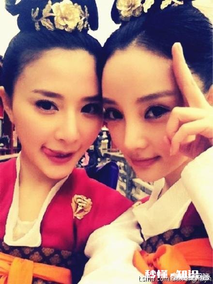 有人说娱乐圈都是一些“塑料花友情”,你怎么看