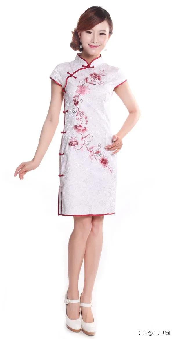 衣服泡的发黄怎么处理