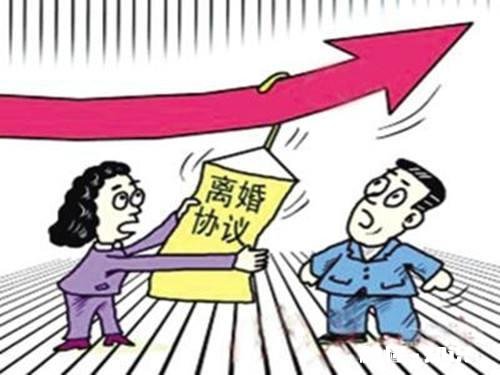 夫妻协议离婚都已在协议上签字,女方又反悔不愿意去民政局,该怎么办