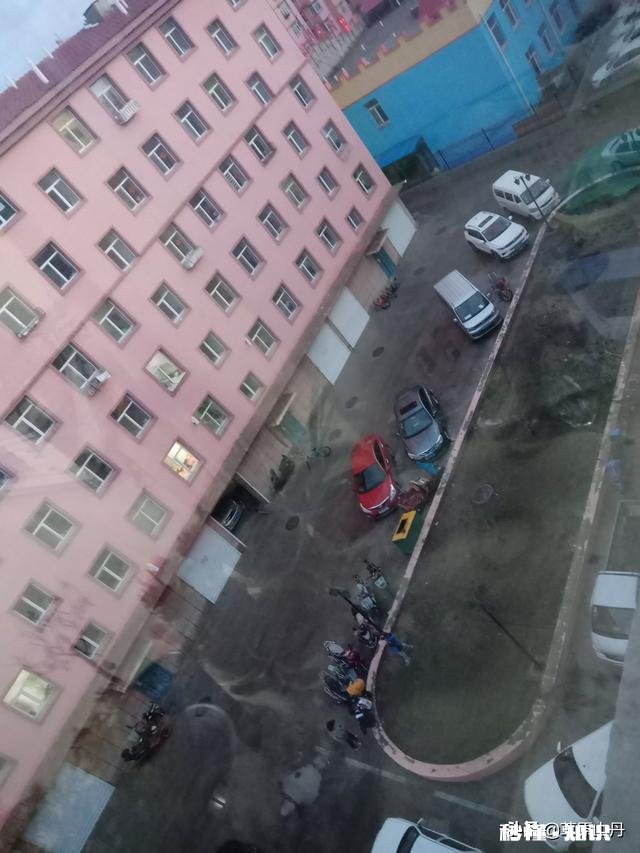 业主到底该不该交物业费