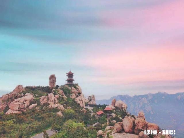 上联：月是云魂魄，下联怎么对