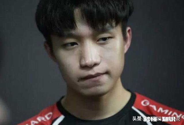 继RNG狼行后LPL又现违规挖人！这次主角又是RNGDMO老板怒怼：老实一点！你怎么看