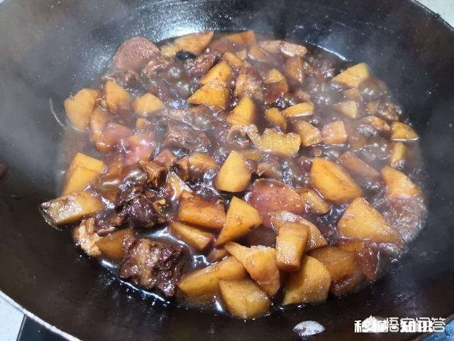 土豆烧牛肉怎么做