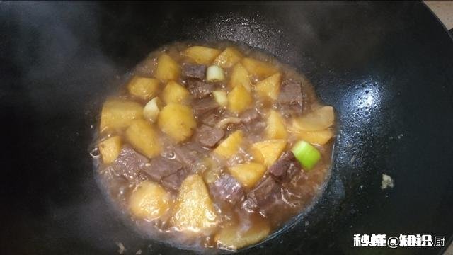 土豆烧牛肉怎么做