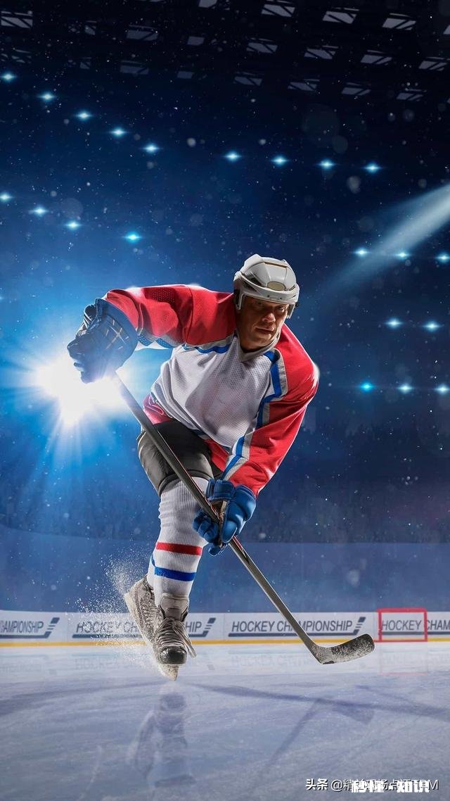 一人工伤掌骨骨折，休息一月后勉强上班，老板扣留保险赔付怎么办