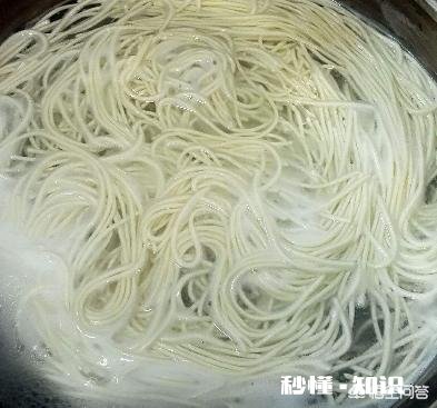 煮鲜面条怎么判断生熟需要注意些什么