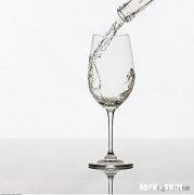 喜欢喝酒的您，知道酒的历史吗，还有你为什么喝酒呢