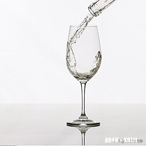 喜欢喝酒的您，知道酒的历史吗，还有你为什么喝酒呢