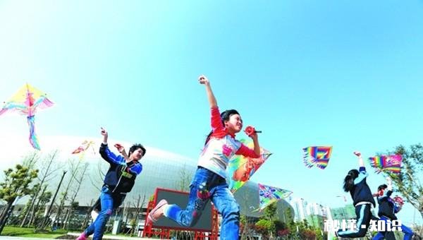 以前的猪血一夹就碎，现在的猪血不易碎而且口感很嫩，真的能吃吗