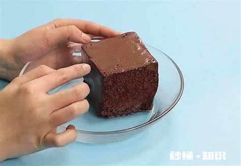 以前的猪血一夹就碎，现在的猪血不易碎而且口感很嫩，真的能吃吗