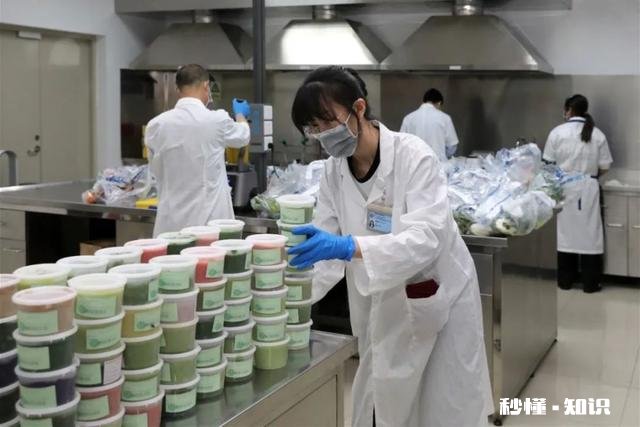 以前的猪血一夹就碎，现在的猪血不易碎而且口感很嫩，真的能吃吗