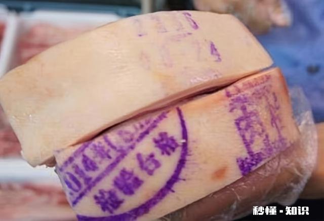 以前的猪血一夹就碎，现在的猪血不易碎而且口感很嫩，真的能吃吗