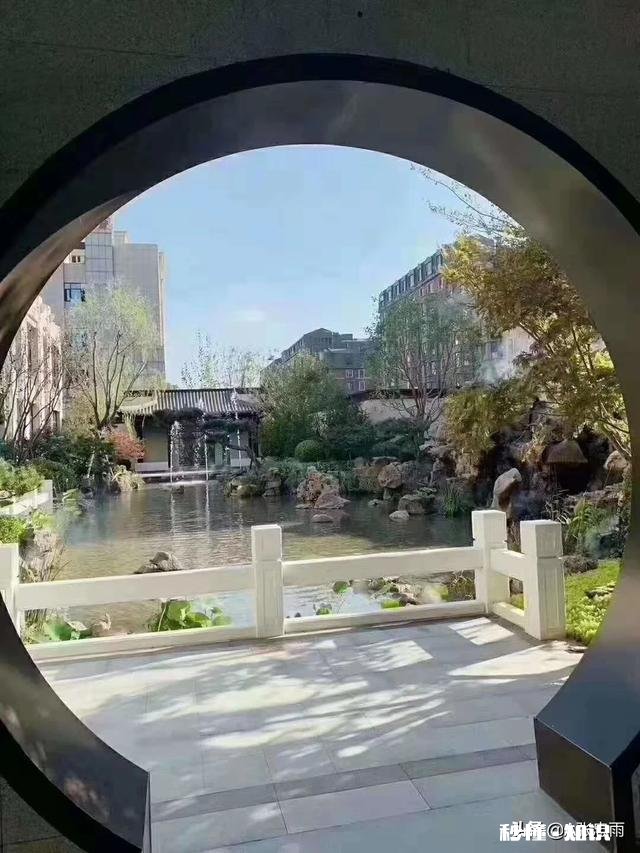 产权证刚下来的房子要买卖的话,税费怎么计算