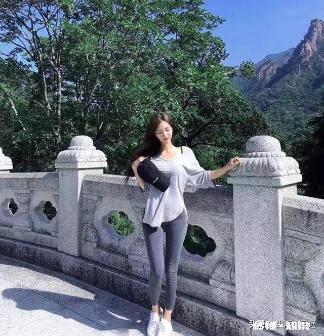 和刚相亲两天的女孩子聊天，她回信息慢，是怎么回事