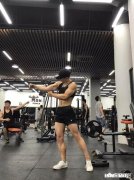 中国比较有名的肌肉美女有哪些