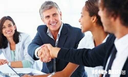 如今的大学生毕业靠什么能立足于社会