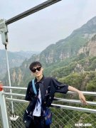 同性的一举一动都想知道，都很在乎，都很在意，这是因为什么