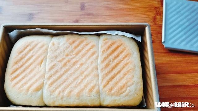 做吐司,手工和面好还是面包机和面好