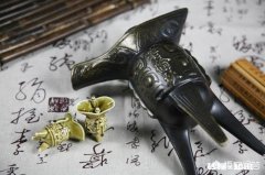 眉县出土战国青铜扁壶，壶里幸存少许液体，是“战国美酒”吗