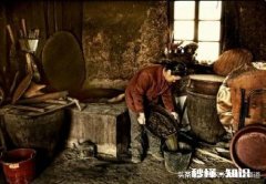 婆婆要求大儿子和大儿媳妇出钱给小儿子买楼房，理由是小儿子经济条件不好，您怎么看