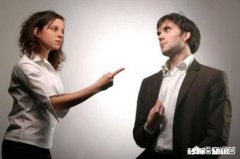 男朋友出轨被我抓现行，我该原谅他吗