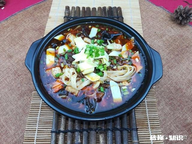 各个地方的臊子面做法有哪些不同请试举1例