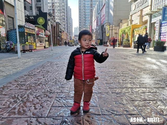 大家说，是傻了吧唧的人，活着美。还是聪明智慧的人，活着美